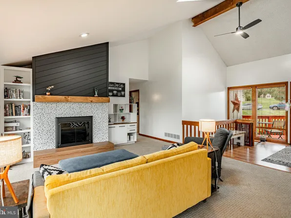 1009 N Ridge Rd, Chadds Ford, PA 19317