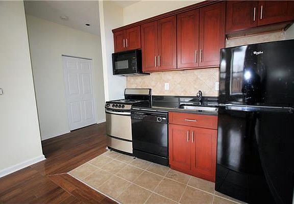 4th image of 2308 Adam Clayton Powell Jr Blvd APT 3D