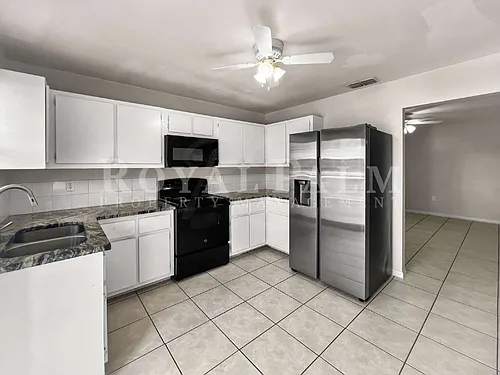 2704 Owen Ave Photo 1