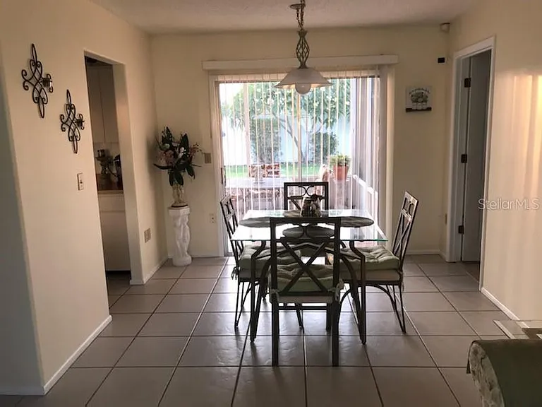 16th Avenue Dr W — Photo 8