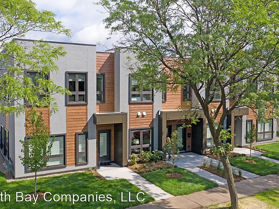 4th image of 2407 2nd St NE #7348626
