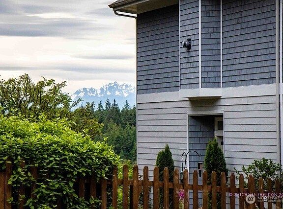 2nd image of 5427 Bayview Road