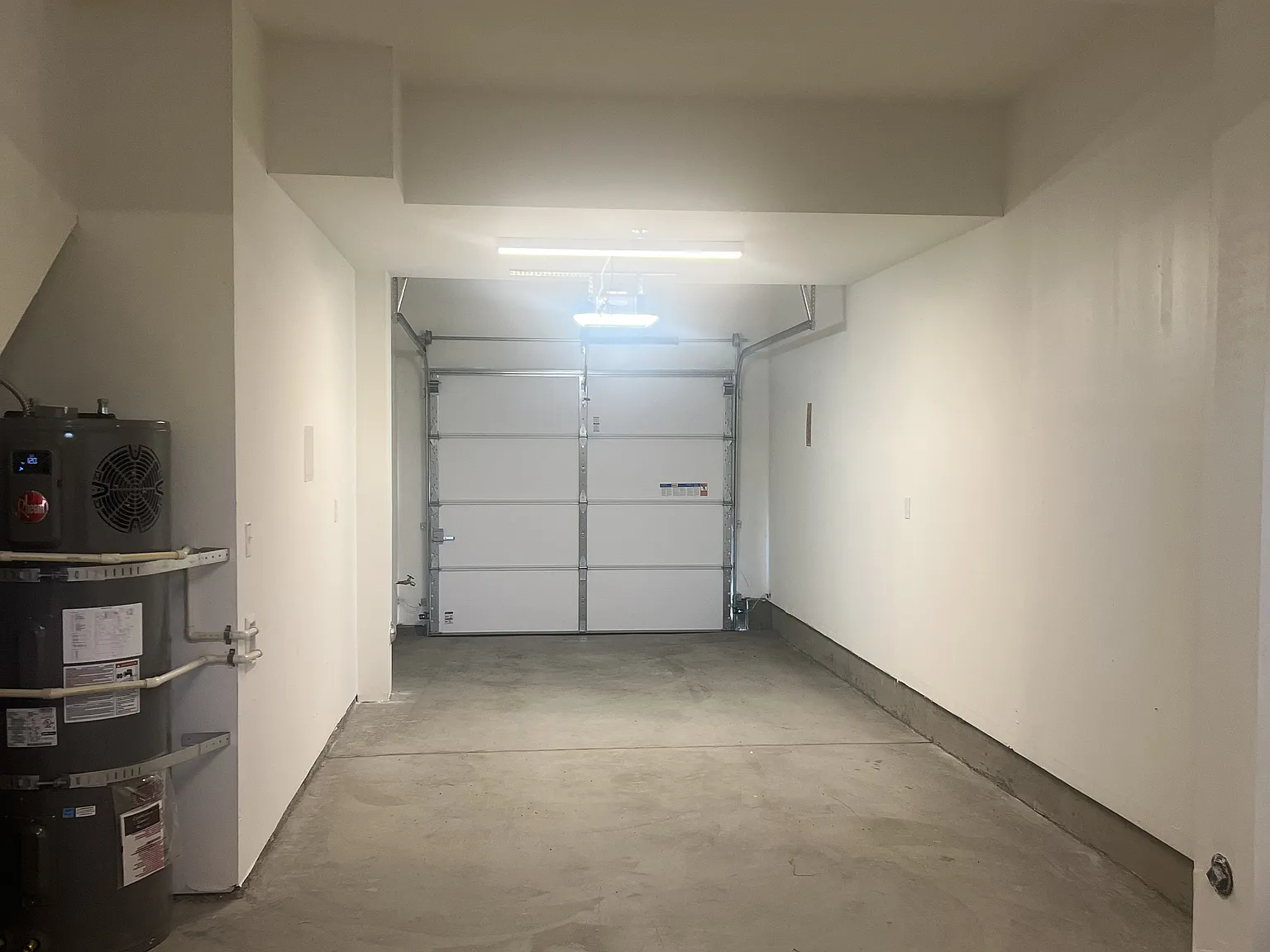 3 bed, 1423 sqft, $4,500 — Photo 4