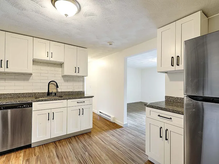 855 Providence St. — Photo 42