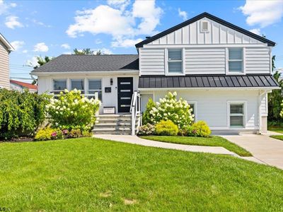 8 S Colmar Cir, Margate, NJ, 08402