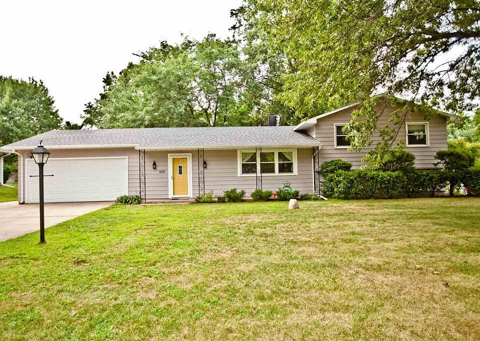 1st image of 18314 Chaucer Ln