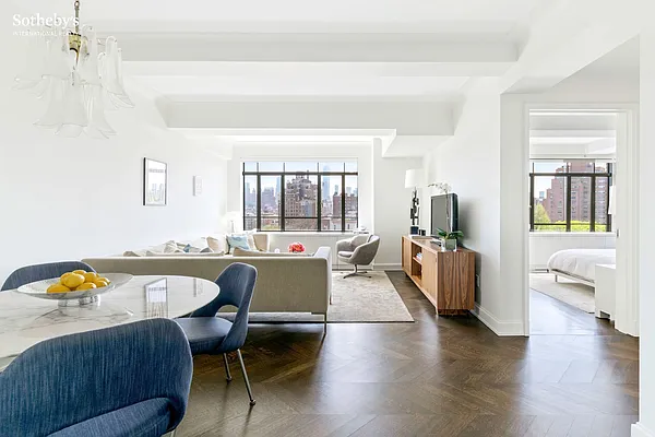 Sold by Sotheby's International Realty | media 8