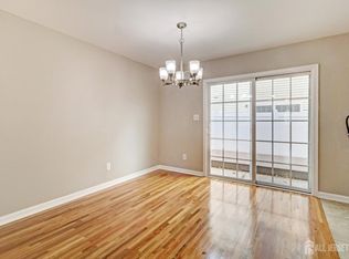 12 Edwin St, Carteret, NJ 07008