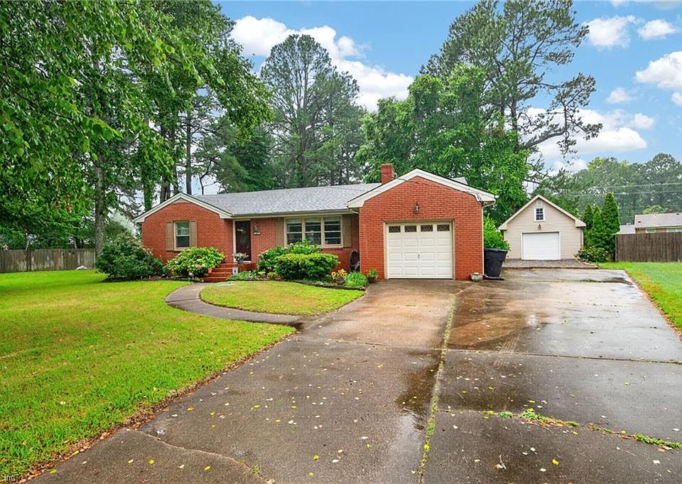1st image of 4833 Colonial Ln