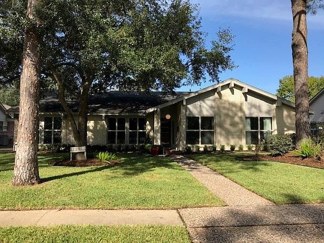 1st image of 10618 Candlewood Dr