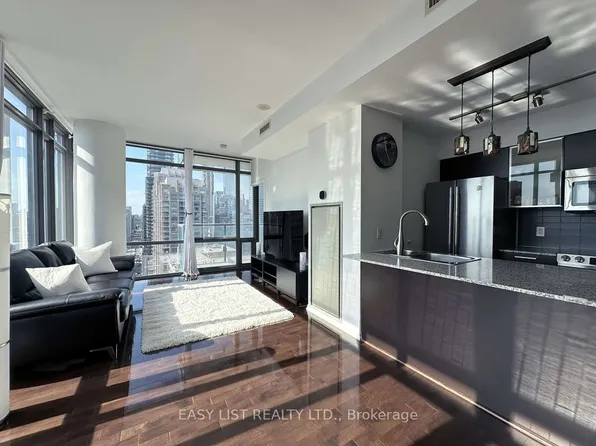 37 Grosvenor St #2203, Toronto, ON M4Y 3G5