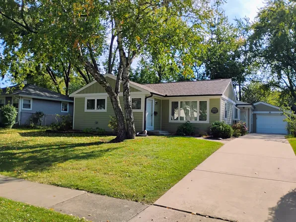 2805 Sigwalt St, Rolling Meadows, IL 60008