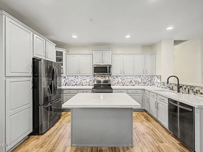 7103 W Lone Tree Trl — Photo 8