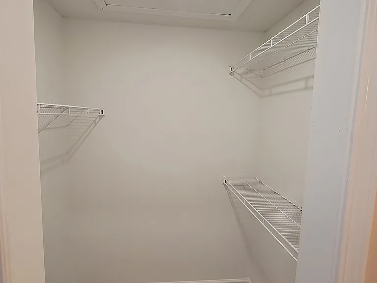 1802 Barberry Dr — Photo 9