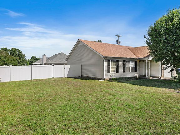 3rd image of 1500 Brookchase Ct