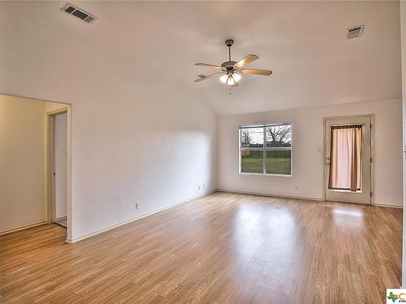 5th image of 212 Moonstone Dr