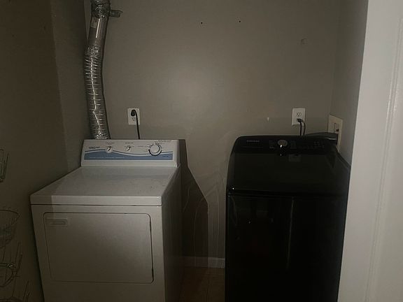 3rd image of 193 Hutton St #2