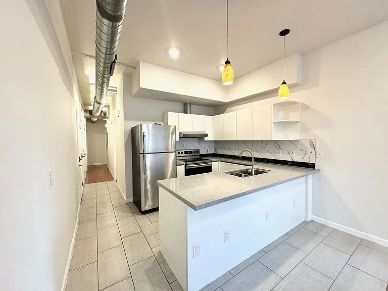 309 Sycamore Street Apartments — Photo 27