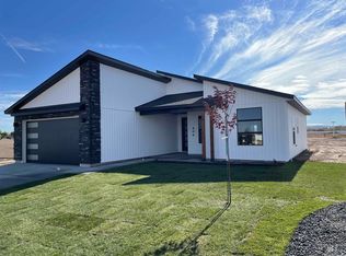 504 Carson Dr, Twin Falls, ID 83301