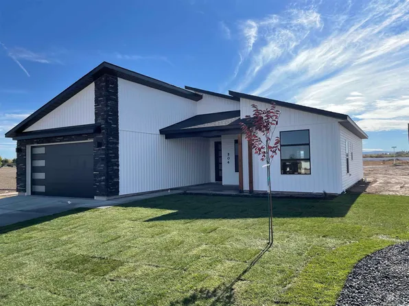 504 Carson Dr, Twin Falls, ID 83301