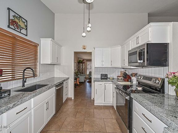 2nd image of 7637 W DREYFUS Drive