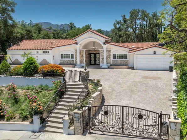 16379 Meadowridge Rd, Encino, CA 91436