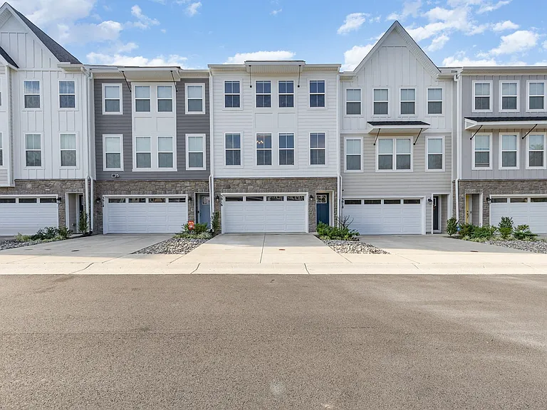 3916 Applegate Ct — Photo 27