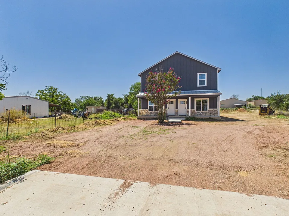 1124 Thiele Ln #200