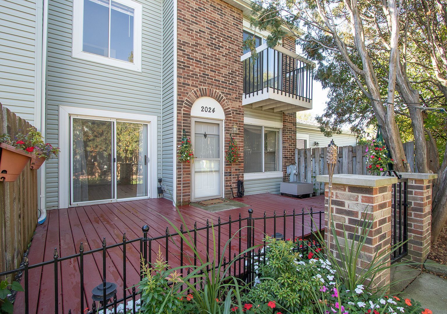 2024 Sudbury Dr, Hoffman Estates, IL 60169 Zillow