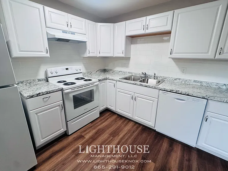 North Hills Apartments — Photo 5
