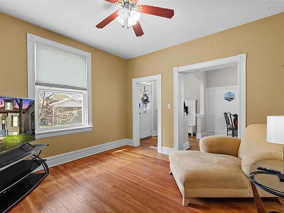 2nd image of 4327 Neosho St