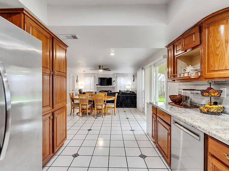 10027 Glenkirk Dr — Photo 13