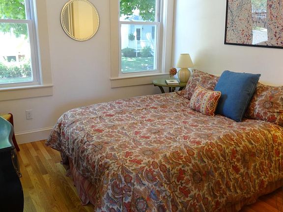 Queen Bedroom