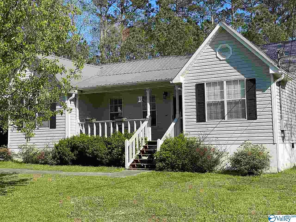1st image of 315 Jordan Ln SE