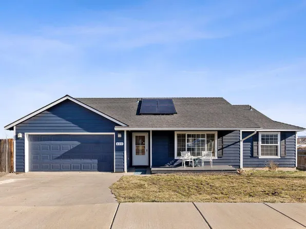 621 SW Cedar Hill Ln, Madras, OR 97741