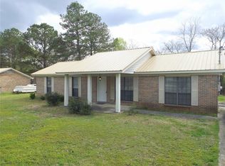 102 Colonial Cir, Clanton, AL 35045