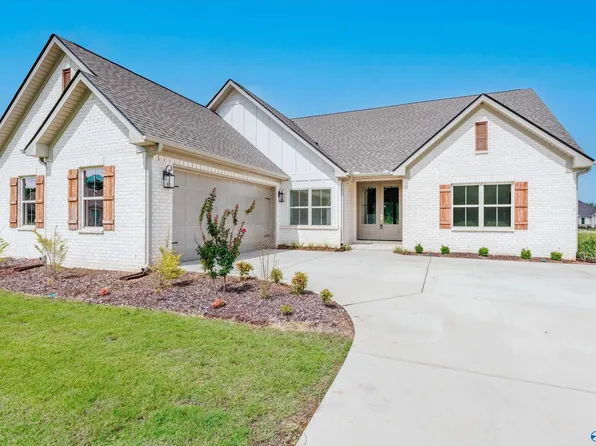 17677 Carillon Dr, Athens, AL 35611