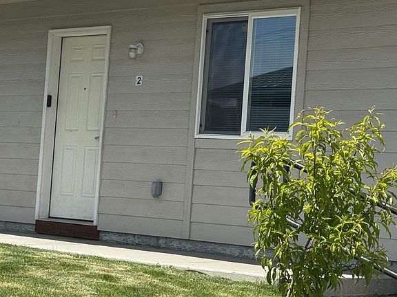 2nd image of 7503 Tieton Dr #5