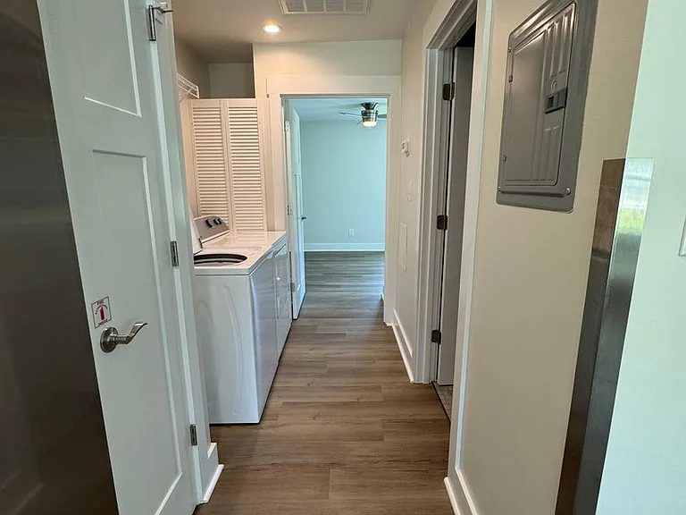 503 Pecan Tree Ln — Photo 6
