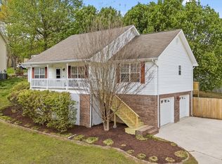 1453 Oldaker View Ln, Hixson, TN 37343