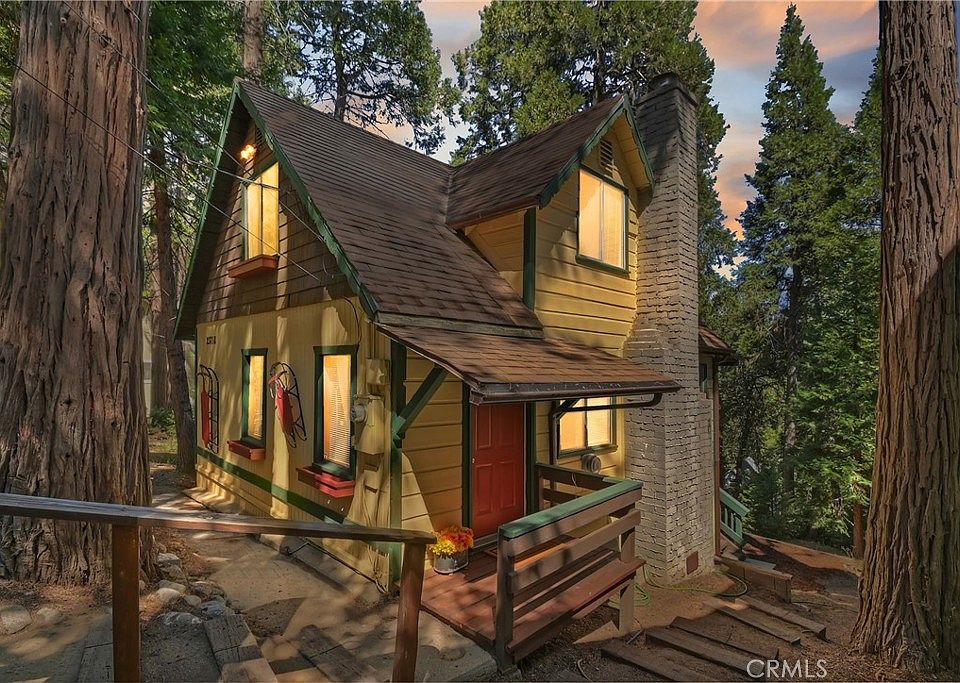 1st image of 23718 Scenic Dr