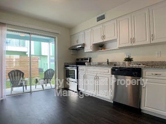 3rd image of 7450 35th St N #202