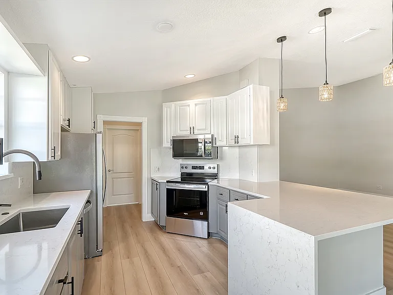 5533 Avellino Pl — Photo 13