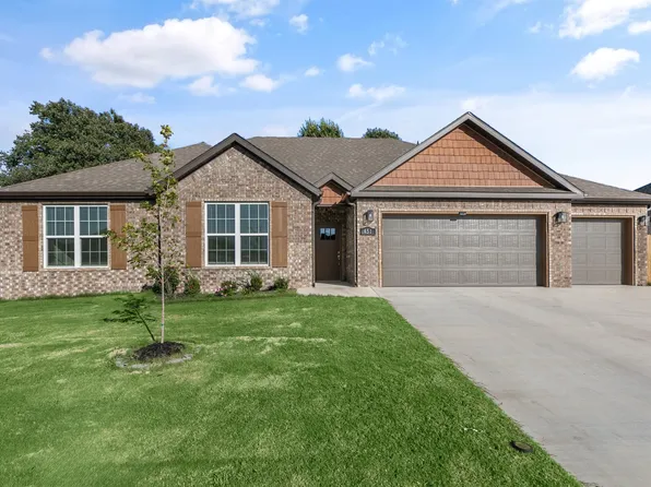 451 Leslie Ln, Centerton, AR 72719