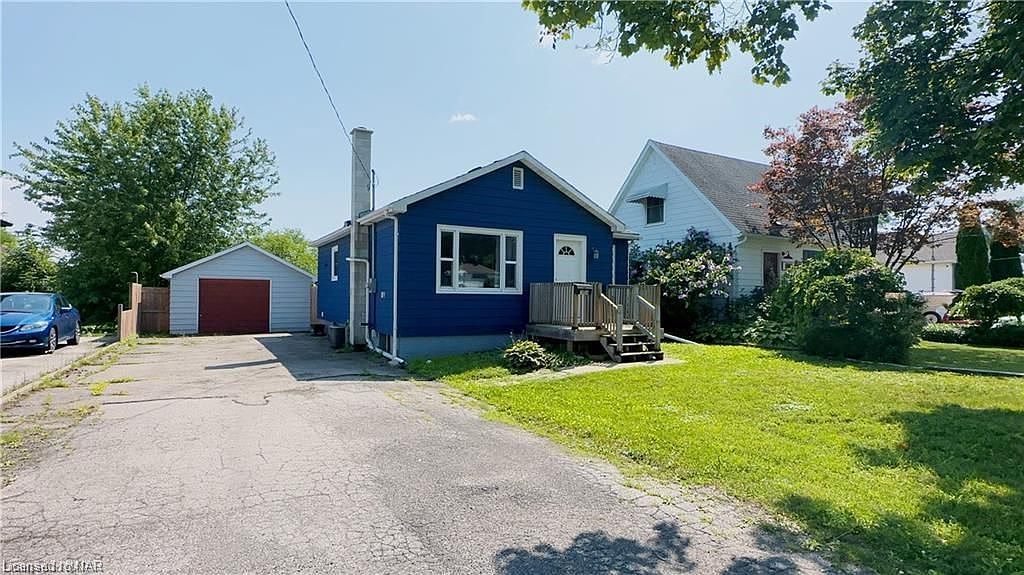 7004 Margaret St, Niagara Falls, ON L2G 2W2 Zillow