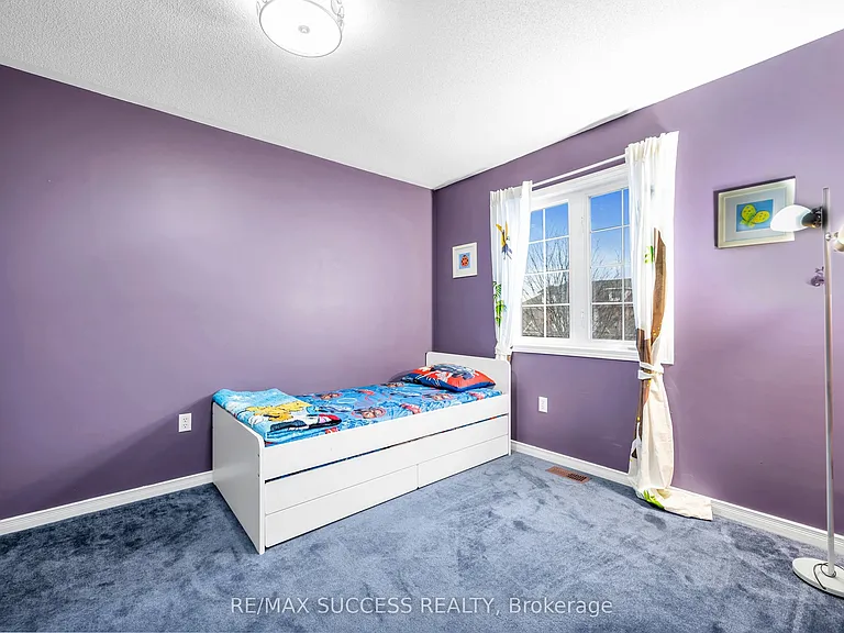 228 Flagstone Way — Photo 32
