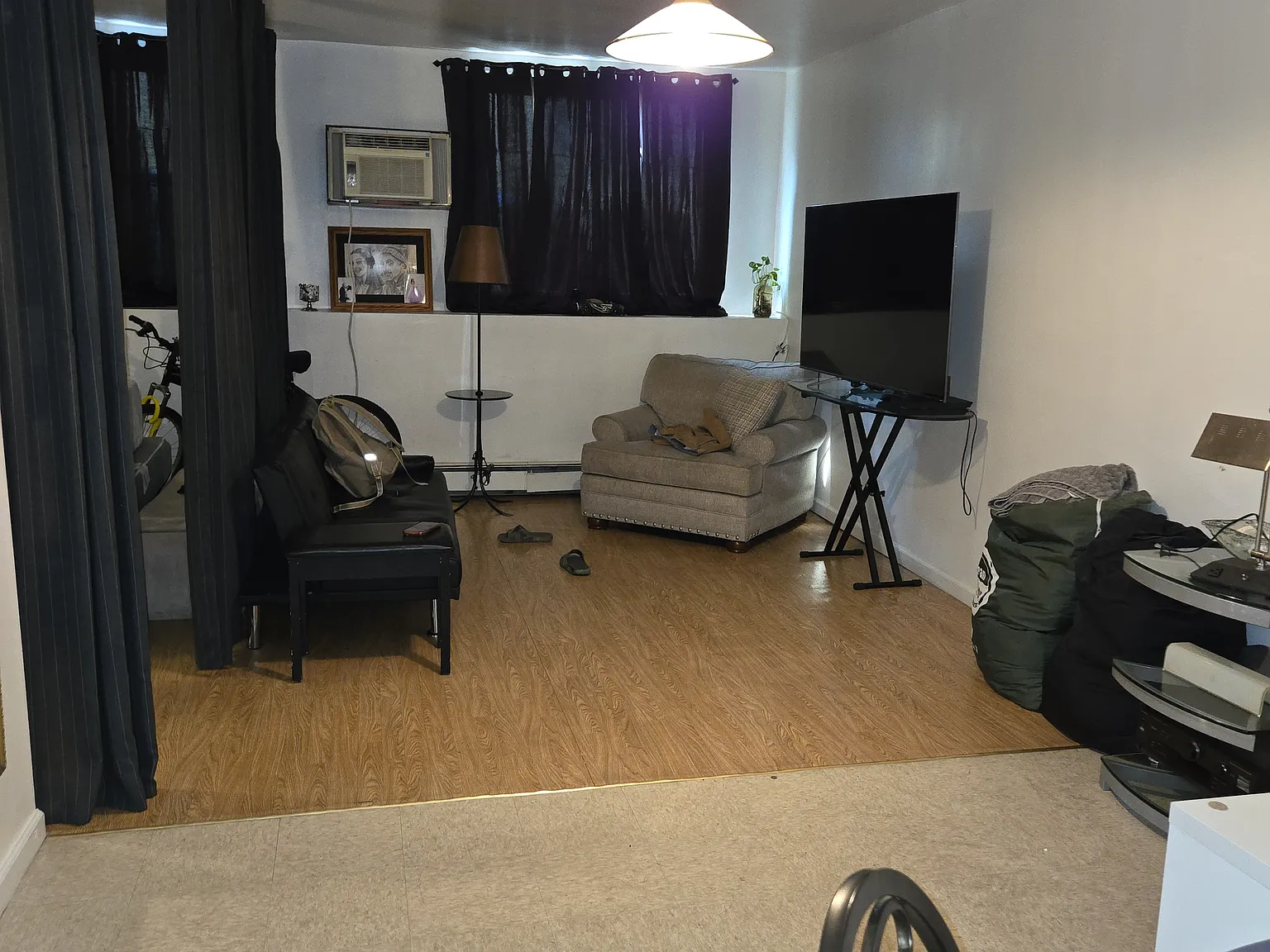 Studio, 650 sqft, $2,400 — Photo 2