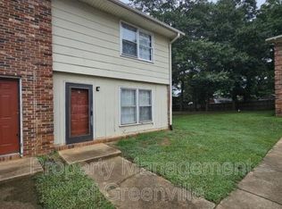 6526 White Horse Rd, Greenville, SC 29611