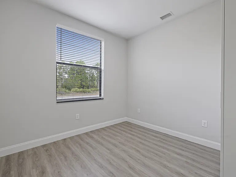 679 Windermere Dr — Photo 22