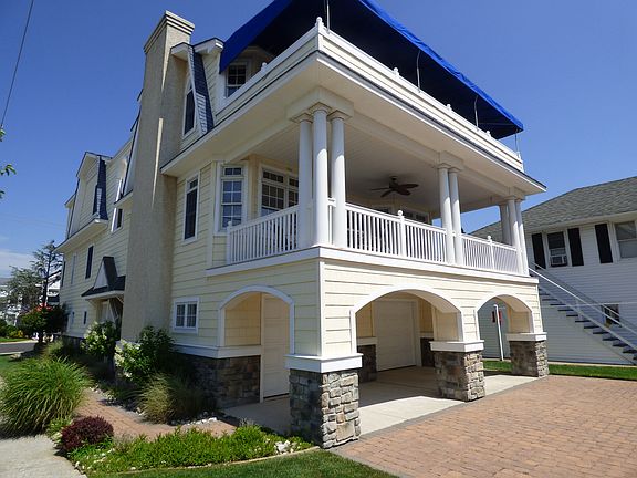 4th image of 403 32nd St